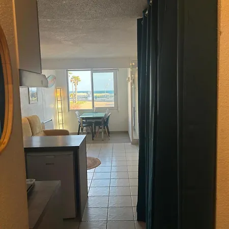 Front De Lejlighed *